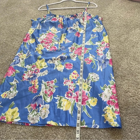 Lauren Ralph Lauren Floral Ruffle Night Gown Size Medium - Picture 8 of 10